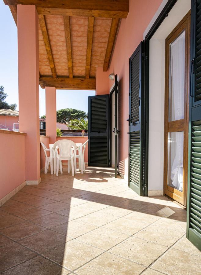 Appartamenti La Casina Porto Azzurro Esterno foto